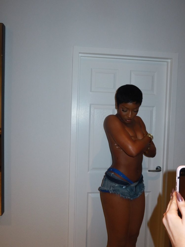 Ayra Starr's Latest Photos Spark Intense Conversation on Social Media